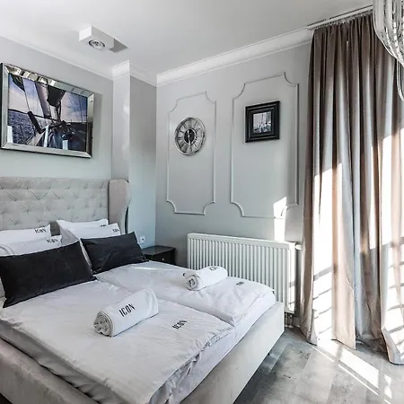 Apart-hotel Icon