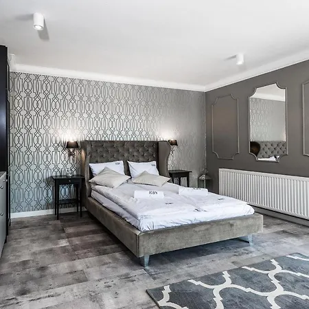 Aparthotel Icon *